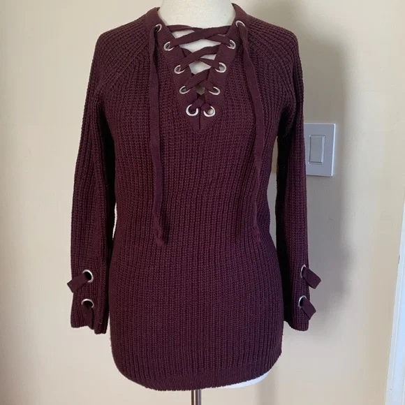 URBAN HERITAGE burgundy Lace Up Knit Sweater S - Picture 2 of 13